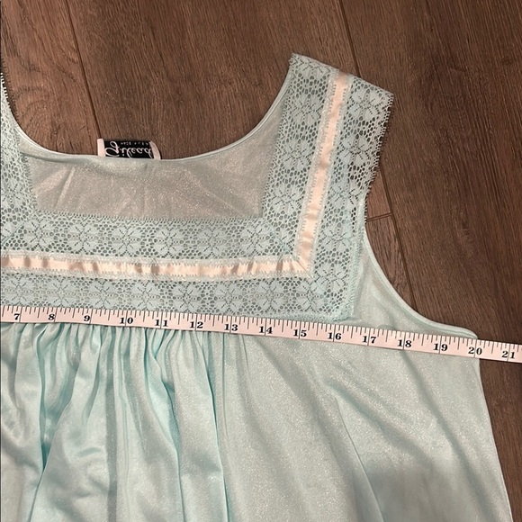 Gilead Vintage Sea Blue Green Lace Trim Nightgown and Robe Set Size Medium - Picture 10 of 13